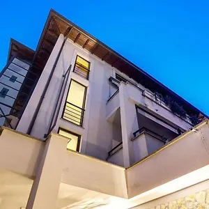 Hotel The